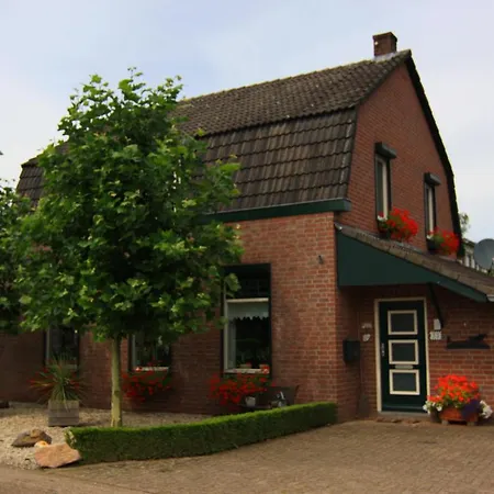 Bed & Breakfast Knooppunt70 *