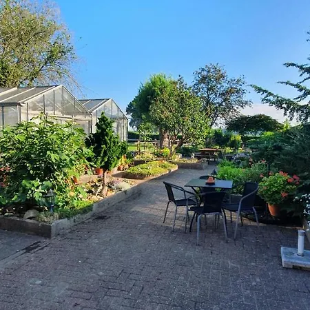Knooppunt70 Bed & Breakfast Arcen