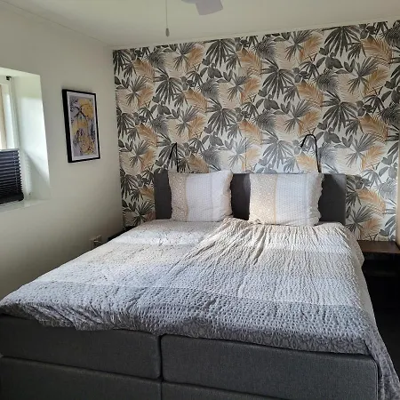 Knooppunt70 Bed & Breakfast Arcen