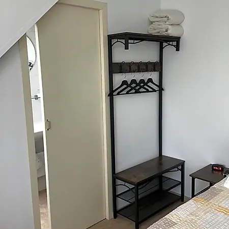 Bed & Breakfast Knooppunt70 Arcen