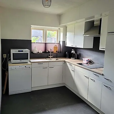 Knooppunt70 Bed & Breakfast Arcen