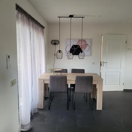 Knooppunt70 Frühstückspension Arcen